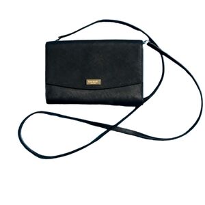 Kate spade EUC leather crossbody wallet purse.